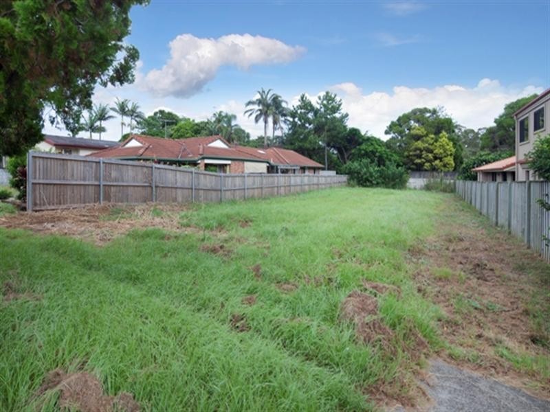 8 ODoherty Avenue, Southport QLD 4215