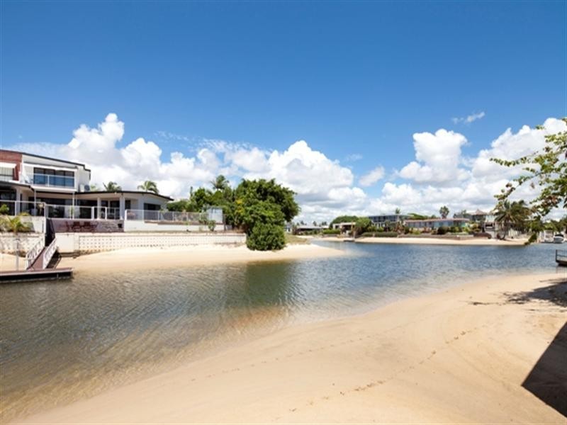 136 Monaco Street, Broadbeach Waters QLD 4218