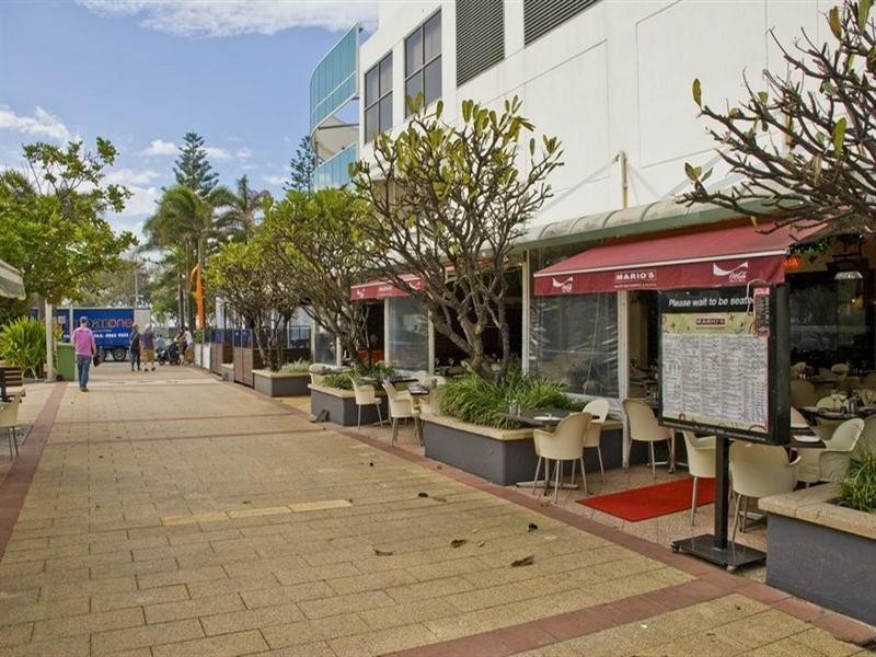 136 Monaco Street, Broadbeach Waters QLD 4218