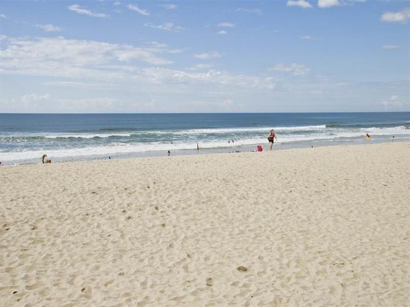 136 Monaco Street, Broadbeach Waters QLD 4218