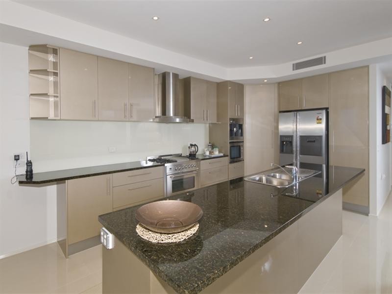 2 Twenty Fifth Avenue, Palm Beach QLD 4221