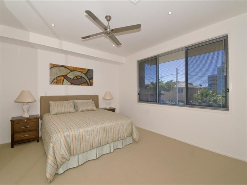 2 Twenty Fifth Avenue, Palm Beach QLD 4221