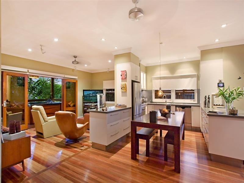 95 Palm Beach Avenue, Palm Beach QLD 4221