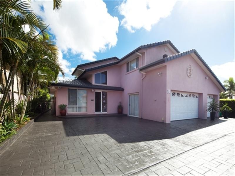 14 Cayman Drive, Clear Island Waters QLD 4226