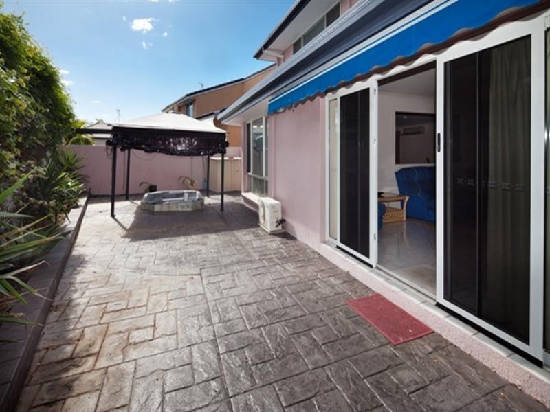 14 Cayman Drive, Clear Island Waters QLD 4226
