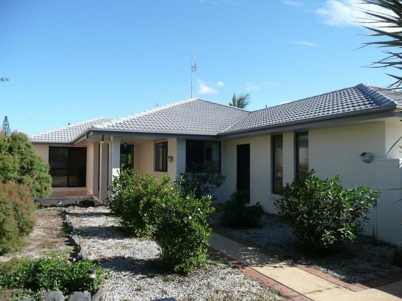 7 Rebecca Court, Broadbeach Waters QLD 4218