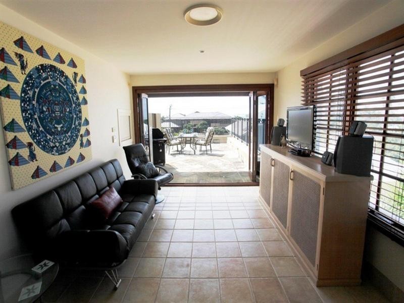 2 ‘Maison De La Mare’, 47 Seagull Avenue, Mermaid Beach QLD 4218