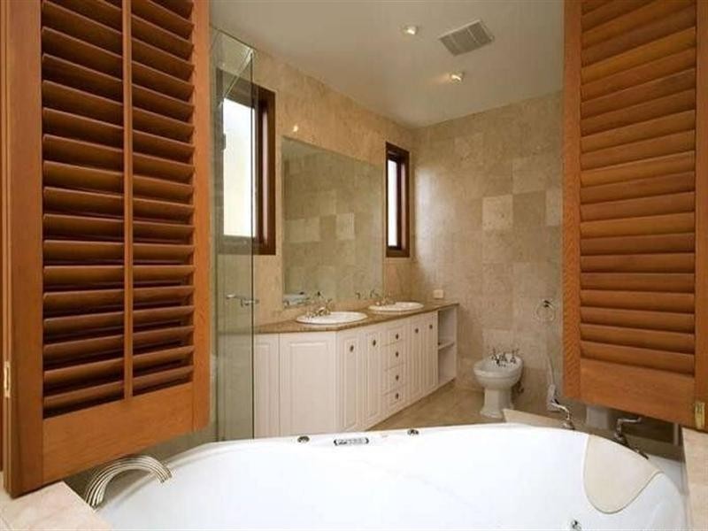 2 ‘Maison De La Mare’, 47 Seagull Avenue, Mermaid Beach QLD 4218