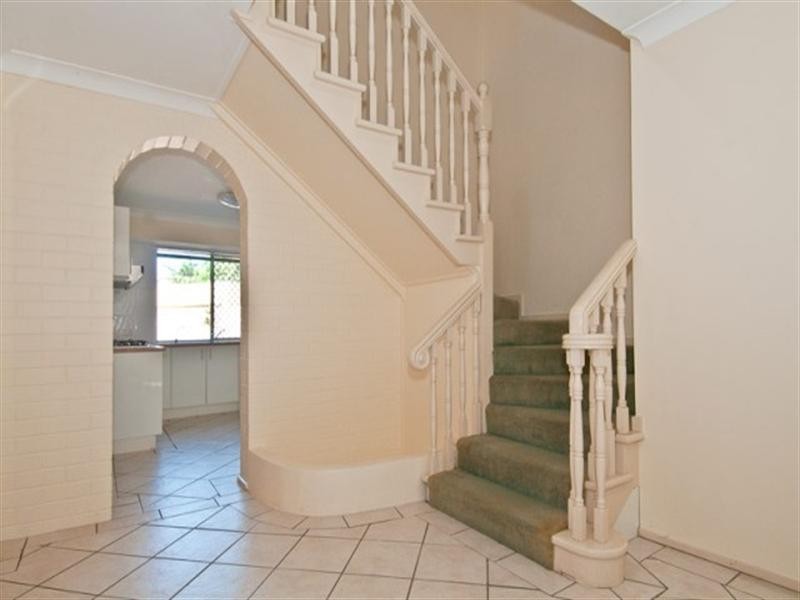 14 Bermuda Street, Broadbeach Waters QLD 4218