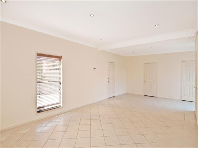 14 Bermuda Street, Broadbeach Waters QLD 4218