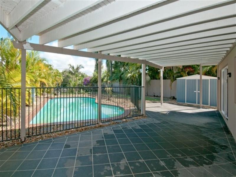 14 Bermuda Street, Broadbeach Waters QLD 4218