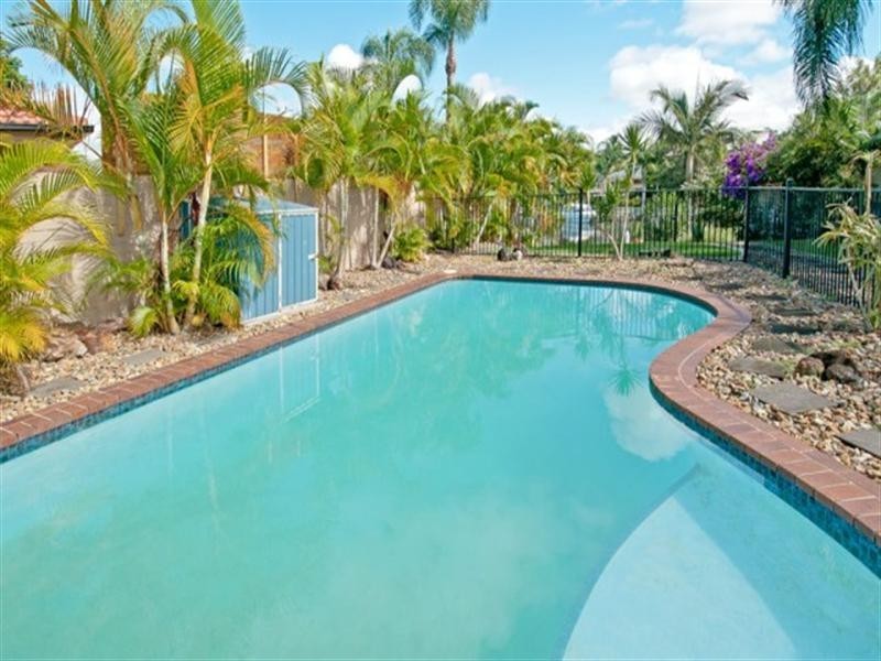 14 Bermuda Street, Broadbeach Waters QLD 4218