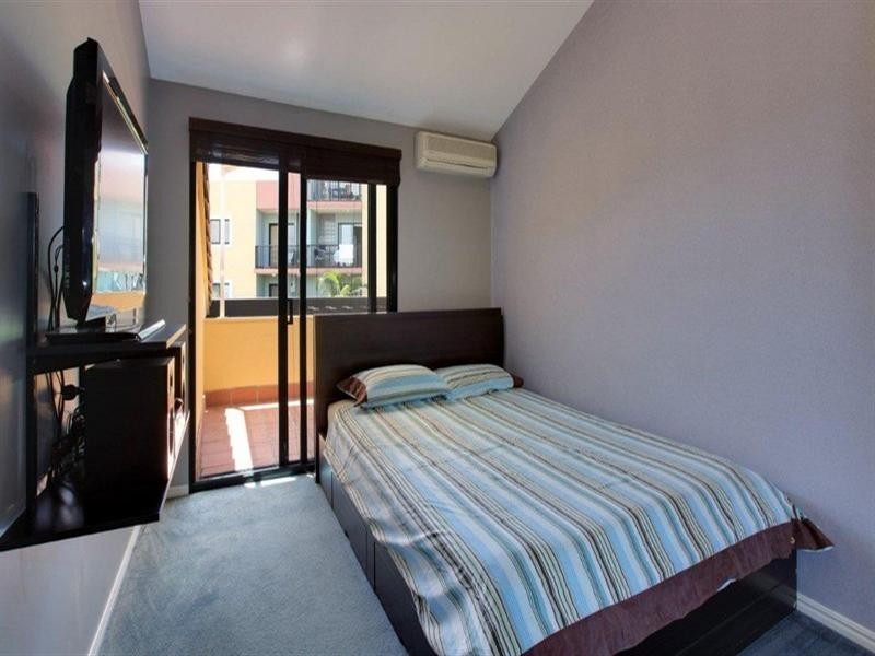 Unit E38 ‘Magic Mountain Apartments’, Great Hall Drive, Miami QLD 4220