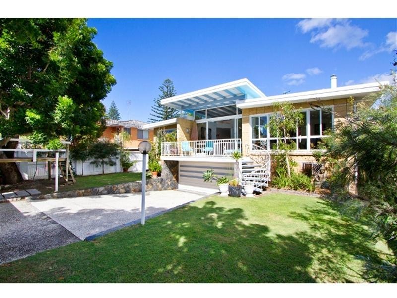 26 Seashell Avenue, Mermaid Beach QLD 4218
