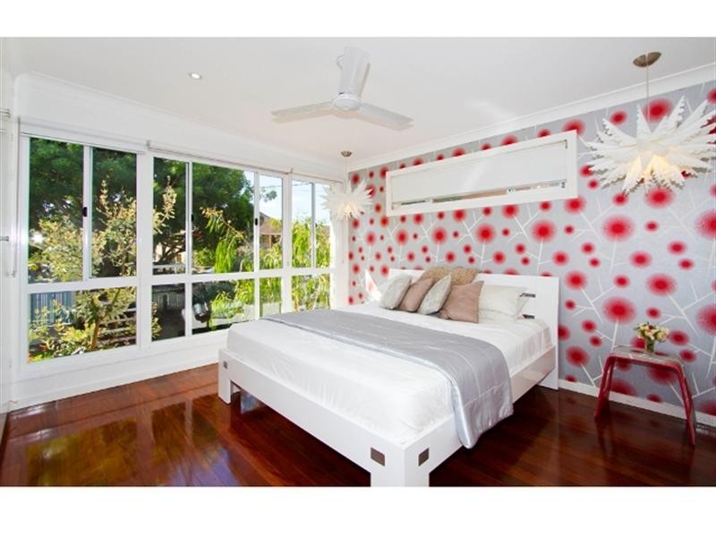 26 Seashell Avenue, Mermaid Beach QLD 4218