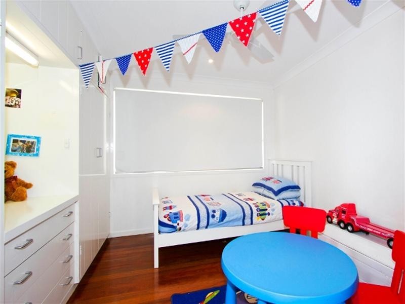 26 Seashell Avenue, Mermaid Beach QLD 4218