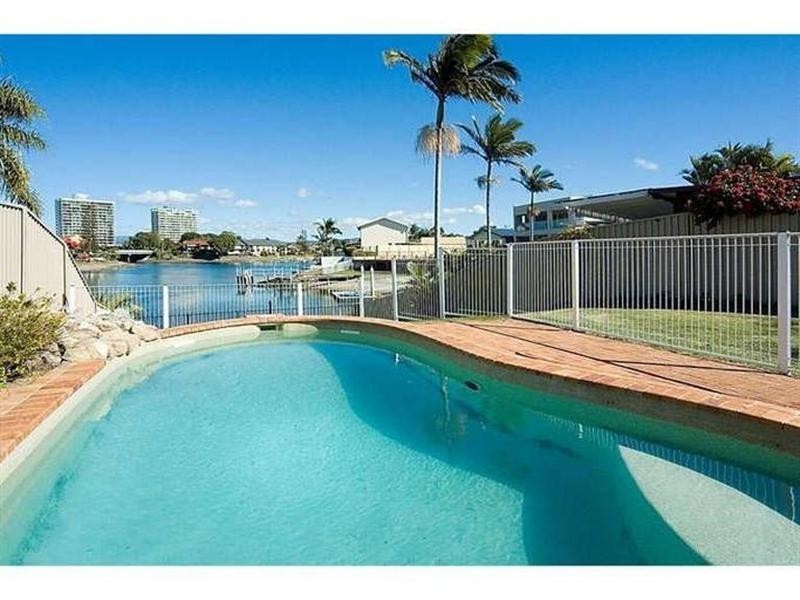 51 Sunshine Boulevard, Broadbeach Waters QLD 4218