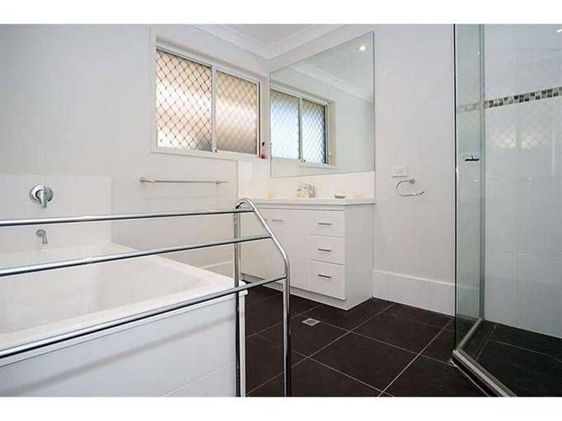 51 Sunshine Boulevard, Broadbeach Waters QLD 4218