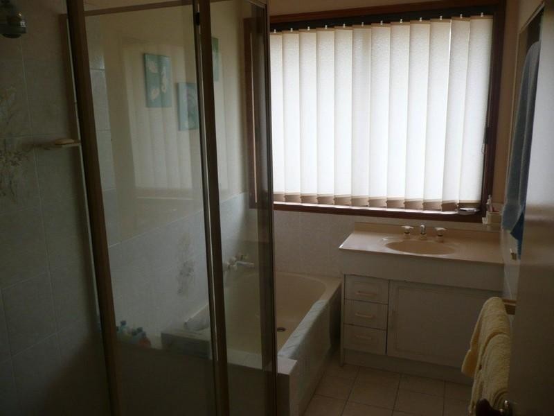 3 Girraween Grove, Ashmore QLD 4214