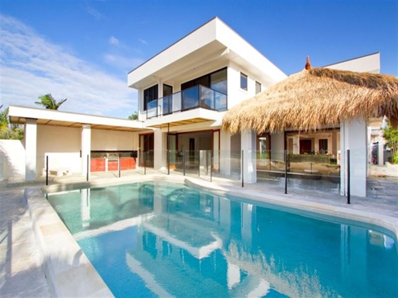 31 Park Avenue, Broadbeach Waters QLD 4218