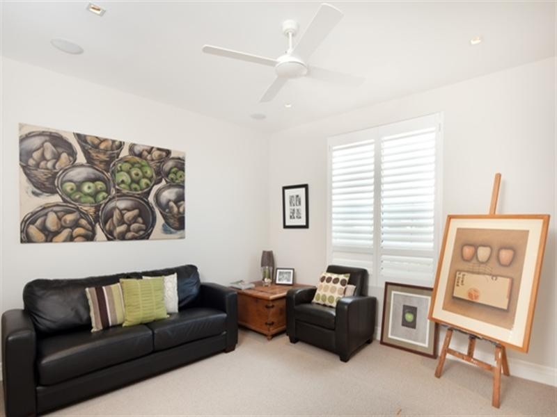 7/160 Jefferson Lane, Palm Beach QLD 4221