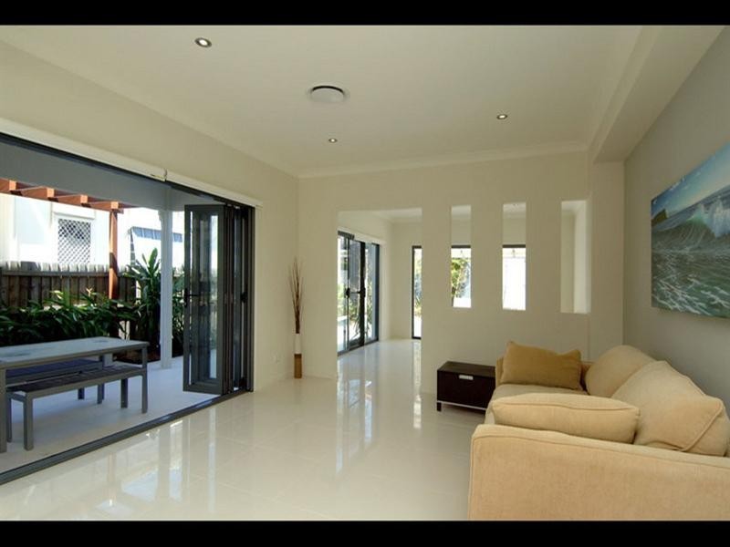 20 William Street, Mermaid Beach QLD 4218