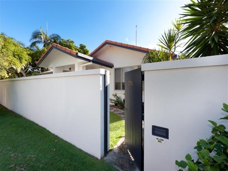 21A Sunshine Boulevard, Broadbeach Waters QLD 4218