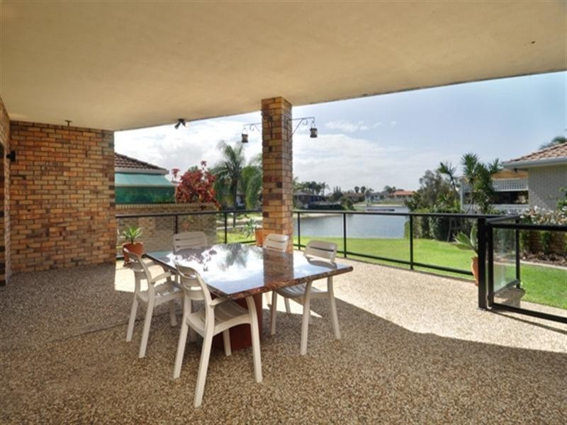 20 Cadence Avenue, Mermaid Waters QLD 4218