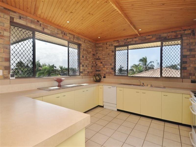 20 Cadence Avenue, Mermaid Waters QLD 4218