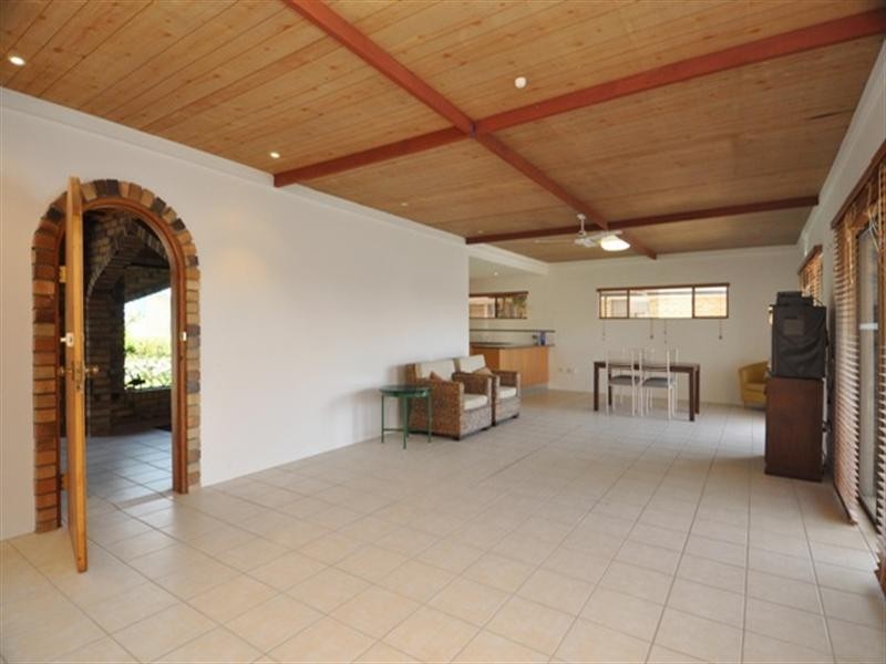 20 Cadence Avenue, Mermaid Waters QLD 4218