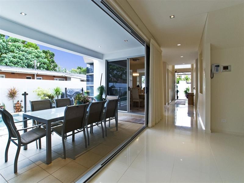 29 Hilda Street, Mermaid Beach QLD 4218