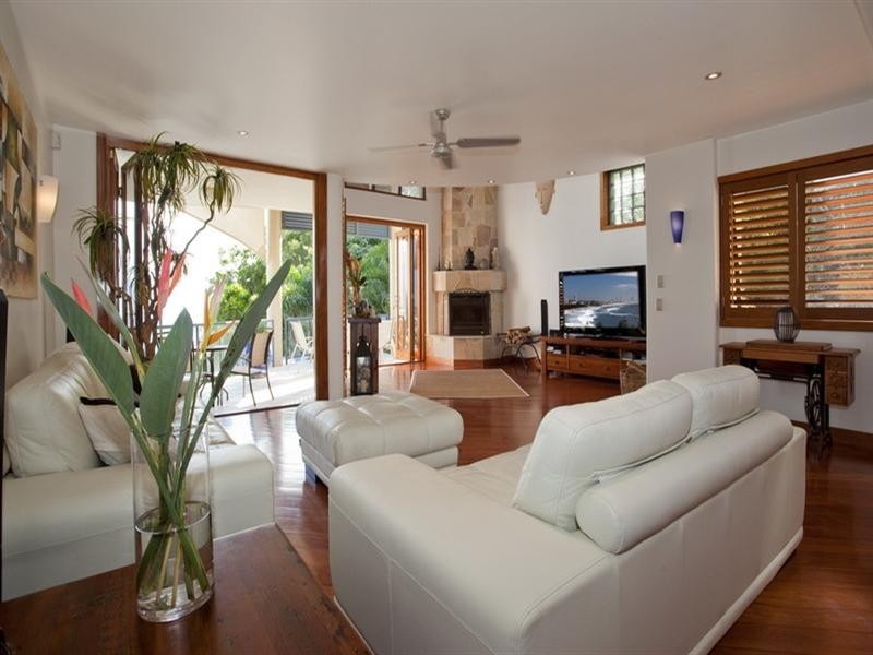 9 Short Street, Burleigh Heads QLD 4220