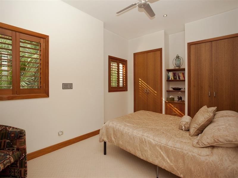 9 Short Street, Burleigh Heads QLD 4220