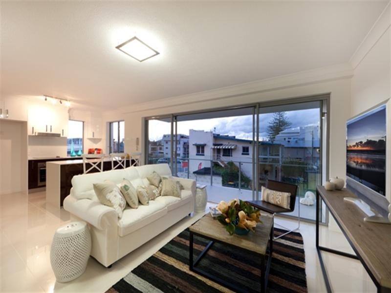 21 Albatross Aveue, Mermaid Beach QLD 4218