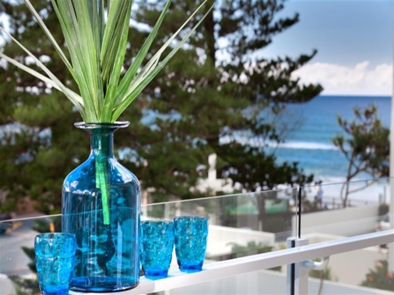 21 Albatross Aveue, Mermaid Beach QLD 4218