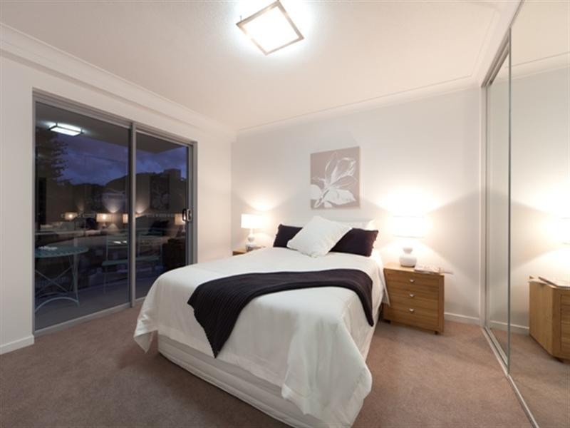 21 Albatross Aveue, Mermaid Beach QLD 4218