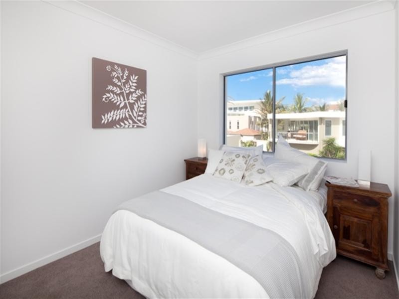 21 Albatross Aveue, Mermaid Beach QLD 4218