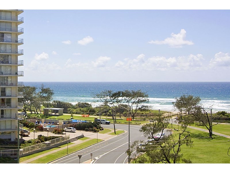 603-2 Queensland Avenue, Broadbeach QLD 4218