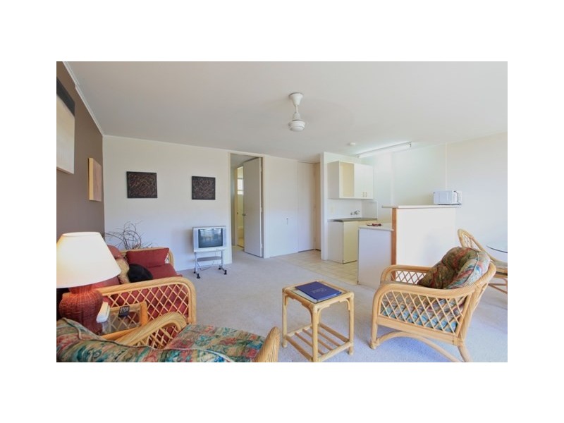 603-2 Queensland Avenue, Broadbeach QLD 4218