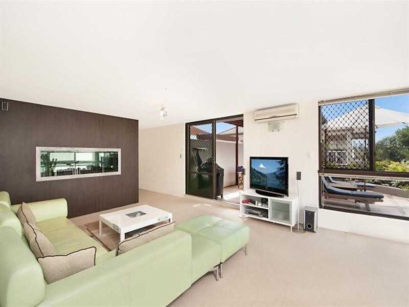 7 ‘Silver Gulls’, 7 Lavarack Road, Mermaid Beach QLD 4218