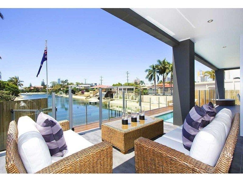 21 Merrimac Boulevard, Broadbeach Waters QLD 4218