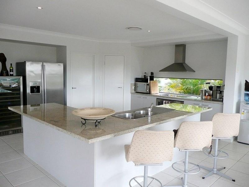 9 Monte Vista Court, Broadbeach Waters QLD 4218