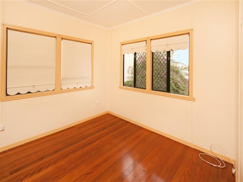 164 Jefferson Lane, Palm Beach QLD 4221