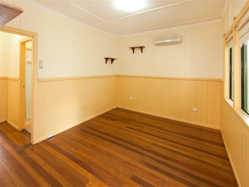 164 Jefferson Lane, Palm Beach QLD 4221