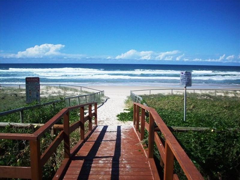 23 Arthur Street, Mermaid Beach QLD 4218