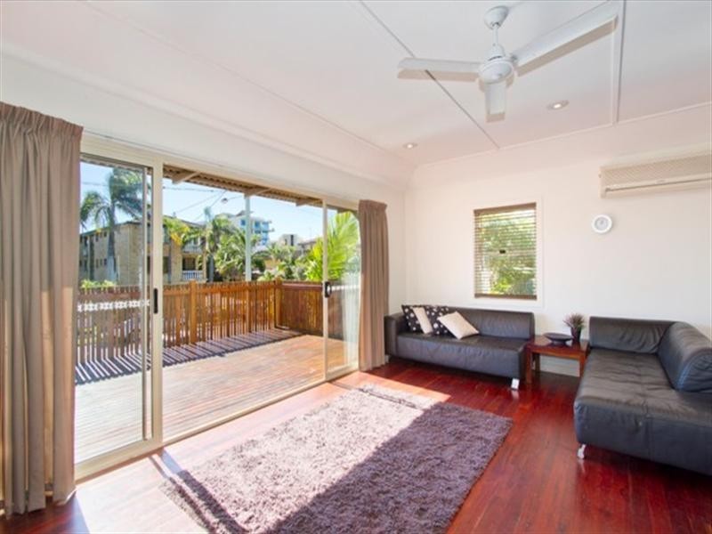 26 Sunbrite Avenue, Mermaid Beach QLD 4218