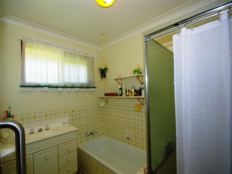 7 Adams Avenue, Miami QLD 4220