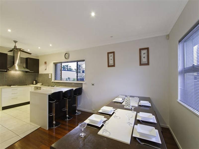 12 Winter Haven Key, Broadbeach Waters QLD 4218