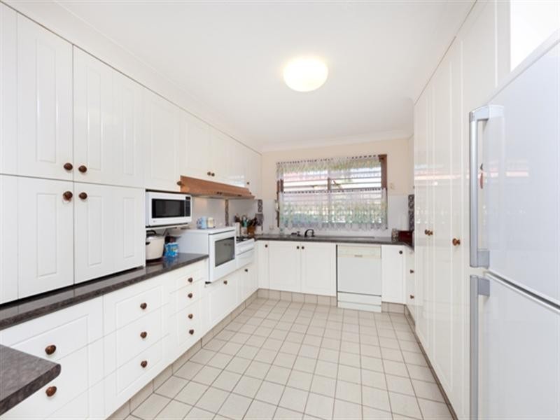 39 Thirteenth Avenue, Palm Beach QLD 4221