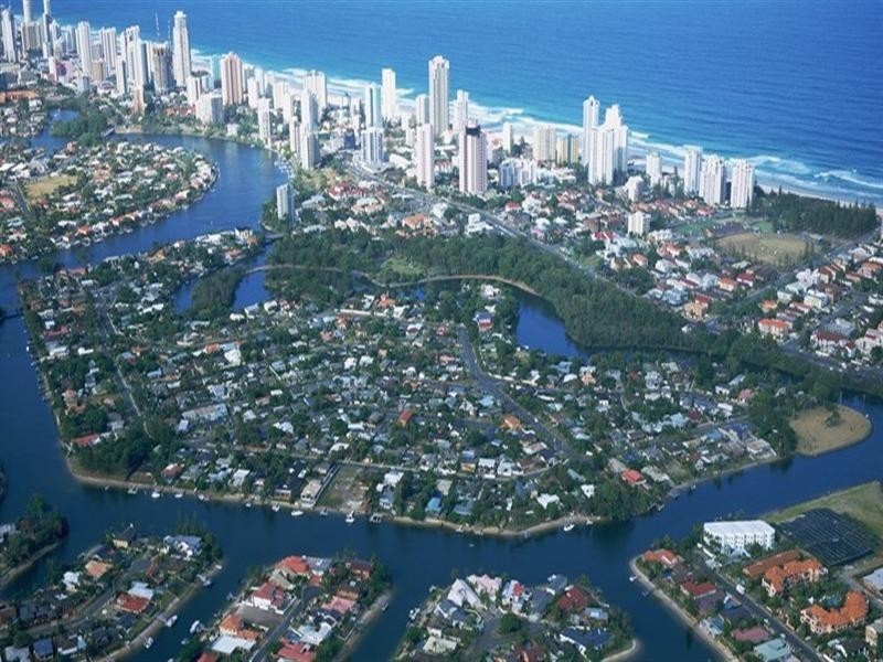 40 Karina Crescent, Broadbeach Waters QLD 4218